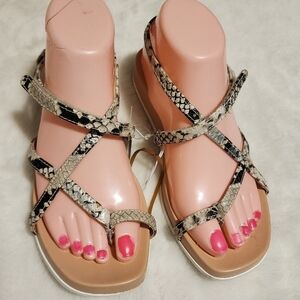 A.new  day sandals shoes for women size 7
